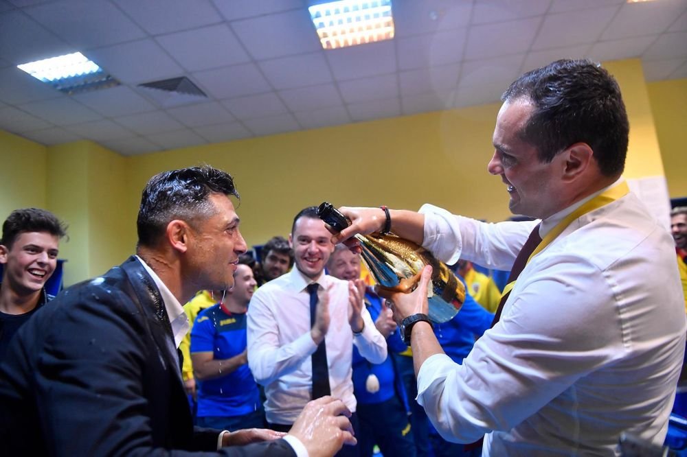 Primele oferte pentru Radoi dupa calificarea la EURO U21! Ce cluburi din Romania il vor pe selectioner