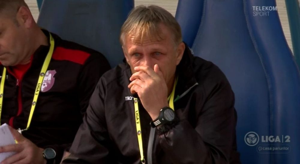 Sandoi, devastat pe banca! A inceput sa planga in hohote cand a aflat de decesul lui Balaci: imagine tulburatoare