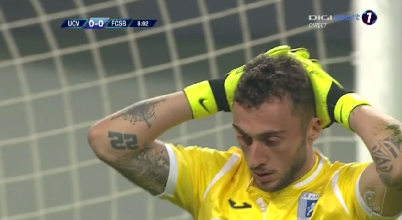 FOTO | FCSB a deschis scorul in minutul 8 la Craiova, cand partida trebuia intrerupta in memoria lui Ilie Balaci. Reactia incredibila a oamenilor din tribune_2