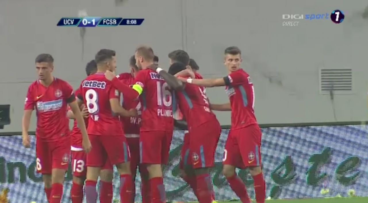 FOTO | FCSB a deschis scorul in minutul 8 la Craiova, cand partida trebuia intrerupta in memoria lui Ilie Balaci. Reactia incredibila a oamenilor din tribune_3