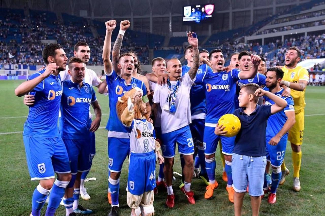 CRAIOVA - FCSB 2-1 | Cum s-au fotografiat jucatorii Craiovei in vestiar, dupa revenirea fantastica