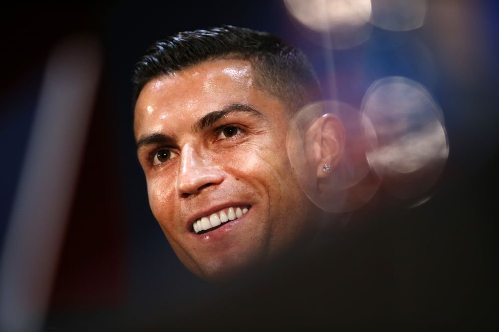 Cristiano Ronaldo, STRALUCITOR la conferinta de presa de la Manchester! Bijuteria de 2 milioane de euro purtata de portughez | FOTO