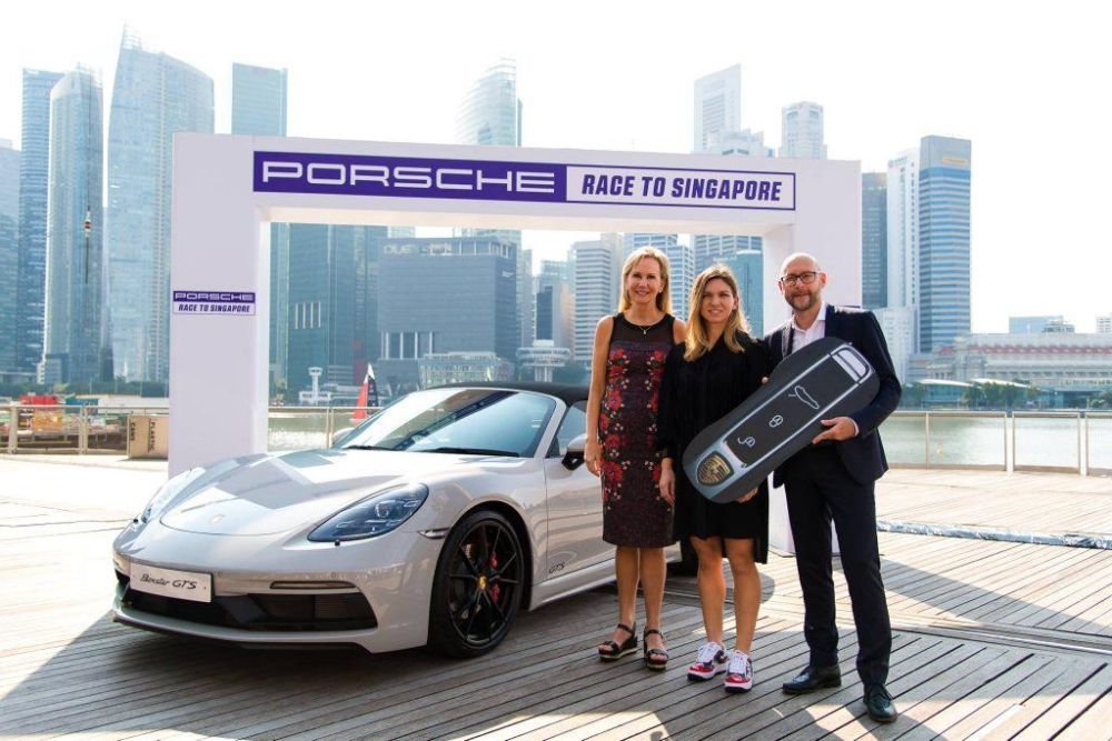 Masina noua primita de Simona Halep! De ce nu poate sa o conduca pe strazile din Romania. FOTO