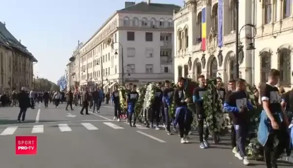 ADIO, BALACI! Mii de oameni si-au luat adio de Minunea Blonda a Craiovei! VIDEO