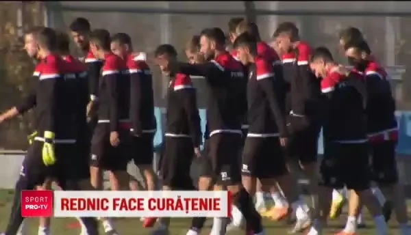 NOUA JUCATORI, pusi pe lista neagra de Rednic: omul de Mondial Penedo poate fi out la iarna! Dragomir: Mergeti pe mana Strambului si la anul terminati in primele 3