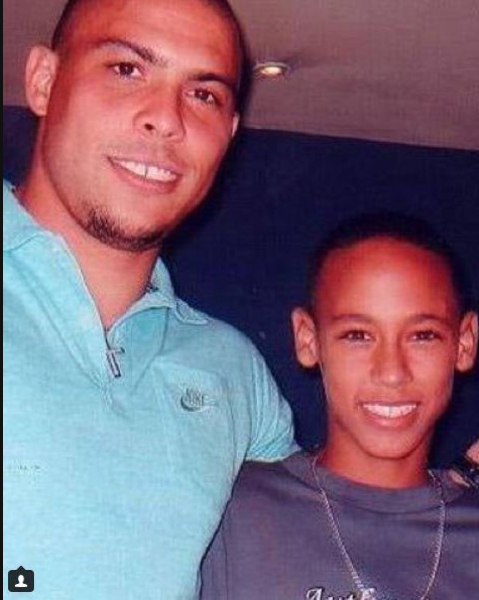 Ca s-a schimbat! Transformarea fizica suferita de brazilianul Ronaldo! Cum arata fostul atacant in copilarie. FOTO