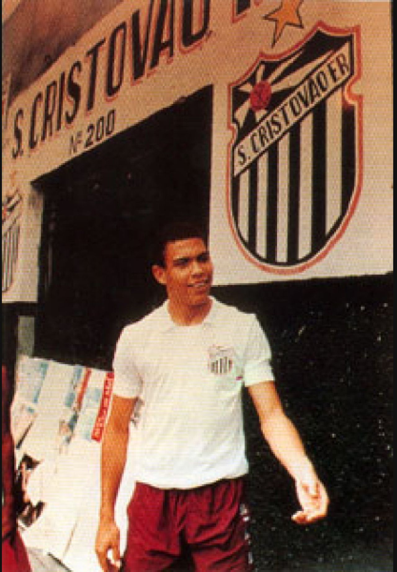 Ca s-a schimbat! Transformarea fizica suferita de brazilianul Ronaldo! Cum arata fostul atacant in copilarie. FOTO_9