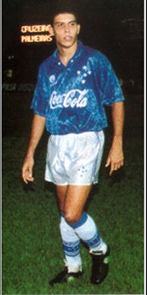 Ca s-a schimbat! Transformarea fizica suferita de brazilianul Ronaldo! Cum arata fostul atacant in copilarie. FOTO_10