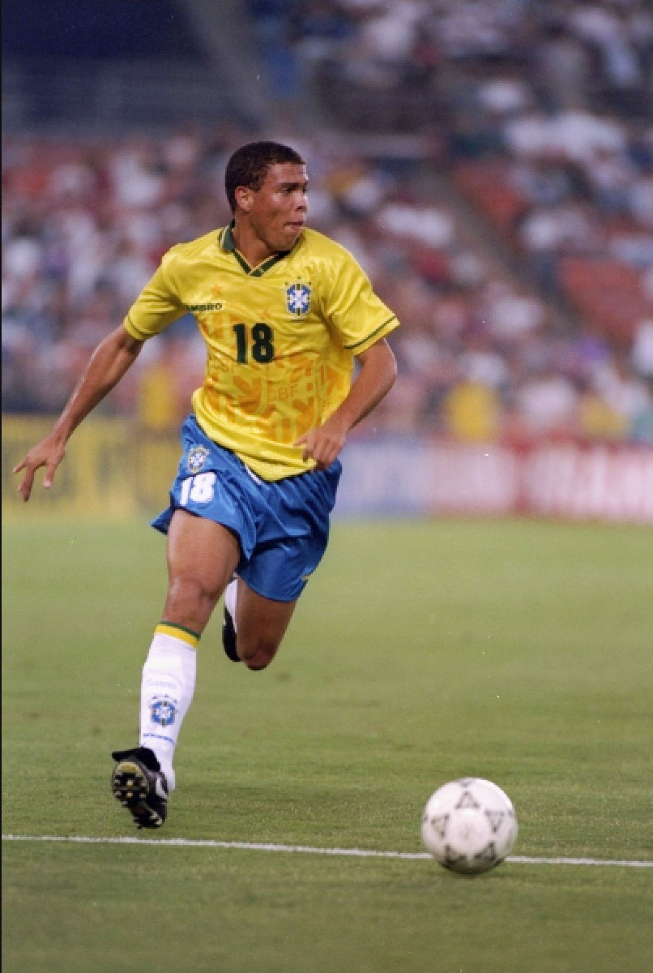 Ca s-a schimbat! Transformarea fizica suferita de brazilianul Ronaldo! Cum arata fostul atacant in copilarie. FOTO_12