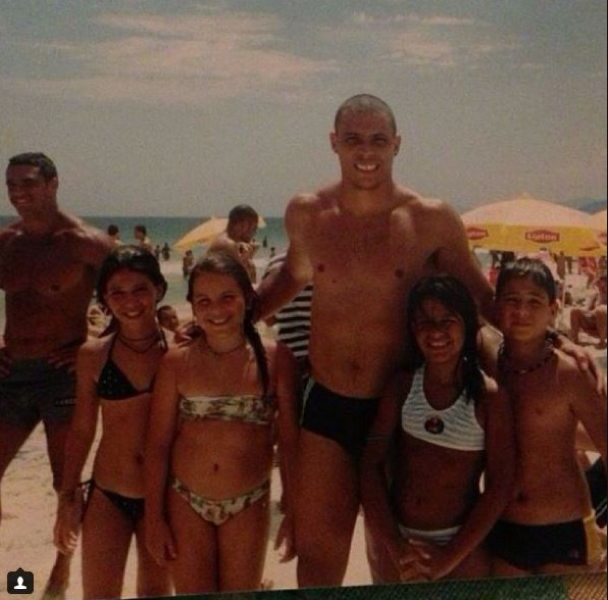 Ca s-a schimbat! Transformarea fizica suferita de brazilianul Ronaldo! Cum arata fostul atacant in copilarie. FOTO_14