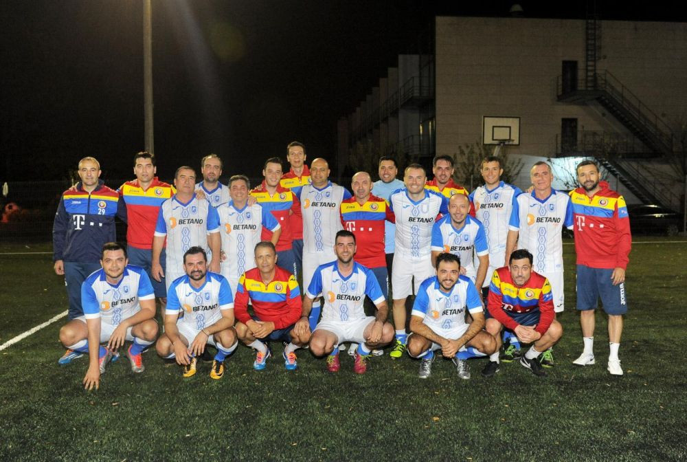 Radoi recupereaza, Sanmartean dribleaza, BURLEANU RUPE PLASELE :)) Presedintele FRF s-a bagat atacant alaturi Vladoiu. Cate goluri a dat