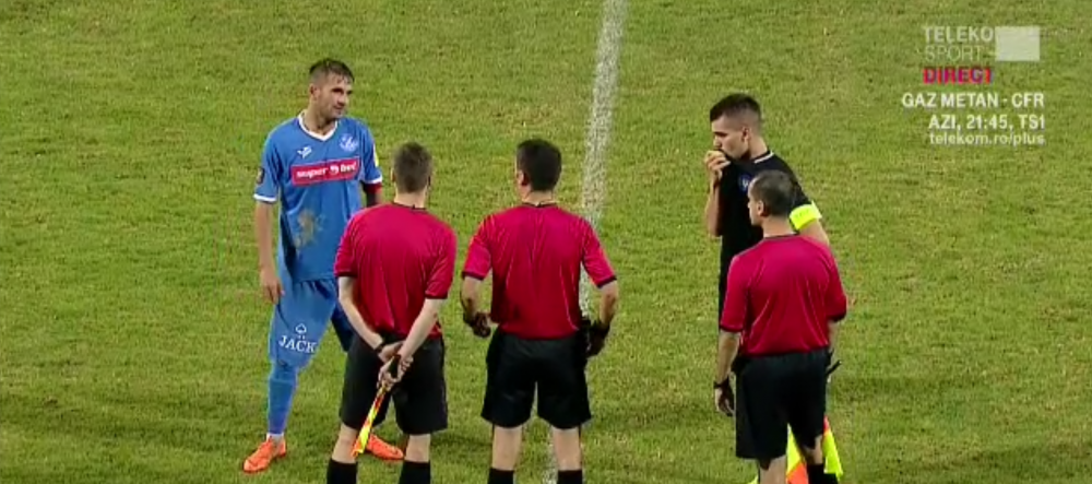 Au scos CUTITELE si i-au amenintat! SCANDALOS: ce au patit arbitrii de la Iasi - Viitorul dupa eliminarea lui Poli. Acuzatii INCREDIBILE