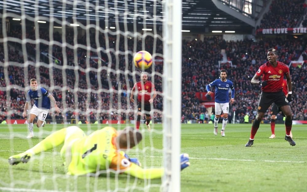 REVOLUTIE in fotbal! Se schimba regulile de la penalty, hent si inlocuiri! Anuntul FIFA