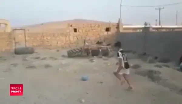 Ma ajutati sa-l gasesc? Dybala a intrat imediat pe internet dupa ce a vazut ce poate un pusti cu mingea. VIDEO