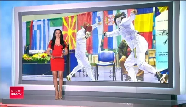 S-a impacat cu Angelina Jolie?! Brad Pitt a SOCAT pe toata lumea cu noua lui cucerire! Arata exact ca fosta sotie!_4