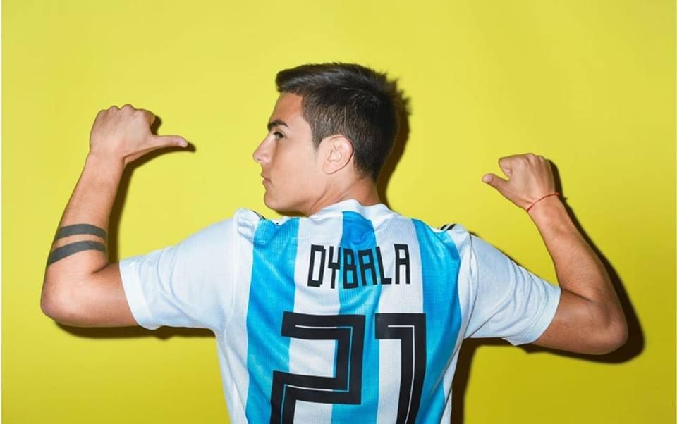 Cea mai sexy cantareata din Romania are tatuaj ca al lui Dybala :)_6