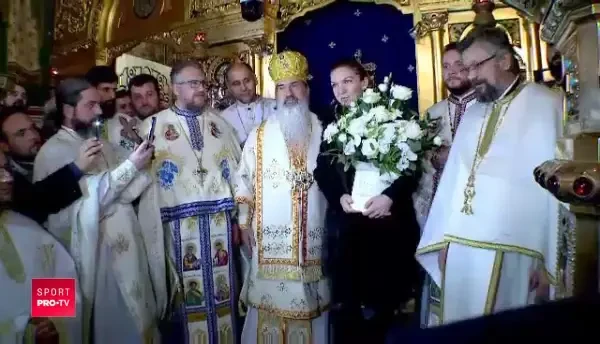 Simona Halep a primit Crucea Sf. Andrei ! Sportiva a fost decorata la Arhiepiscopia Tomisului: Mereu ma inchin si cred in Dumnezeu!