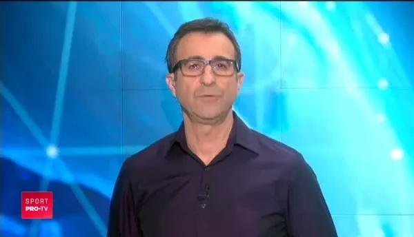 NEBUNIE in Olanda! O blonda a intrat goala pe teren si a incercat sa-l seduca pe golgheterul echipei