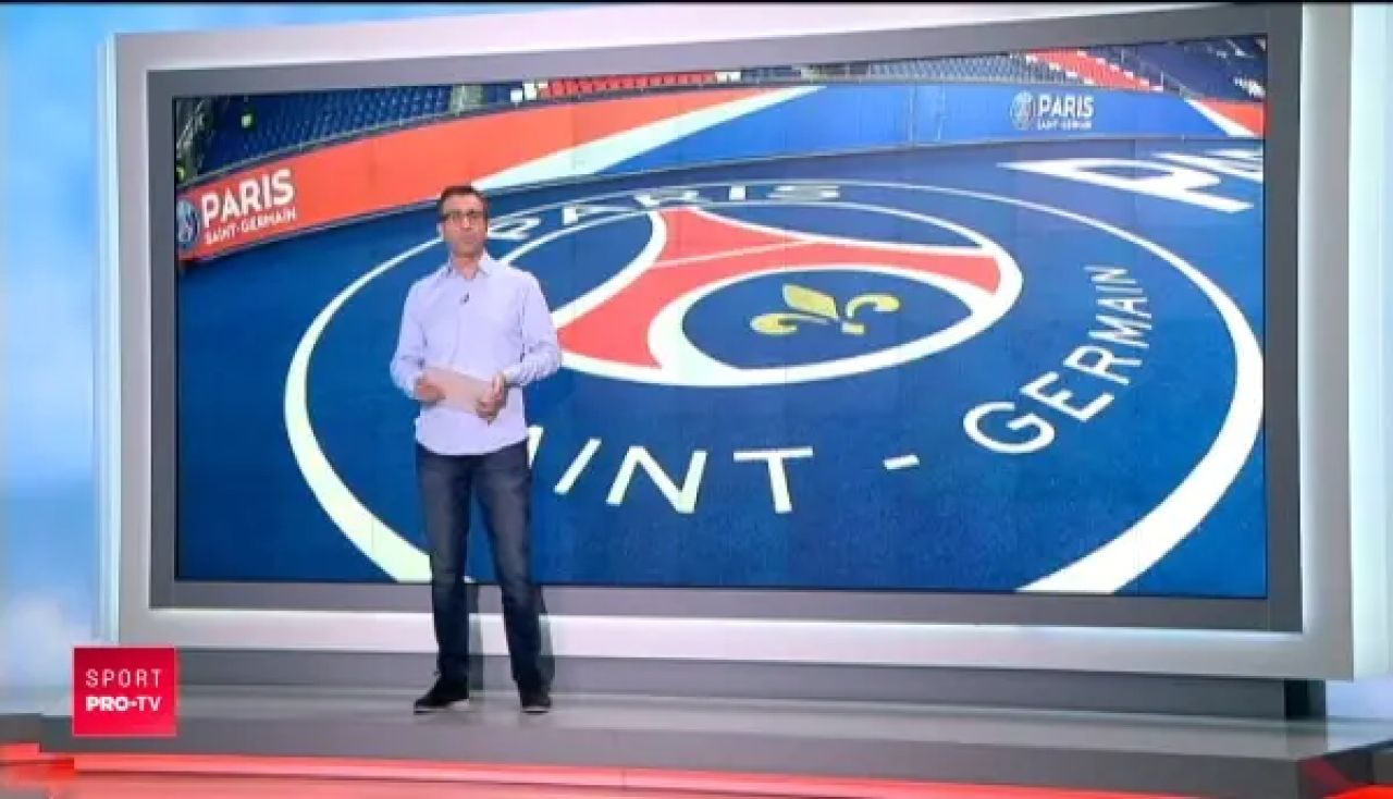 Fierbinte si amenintatoare! Cea mai sexy fana a lui Cristiano Ronaldo s-a pozat cu pistolul la tampla!_11