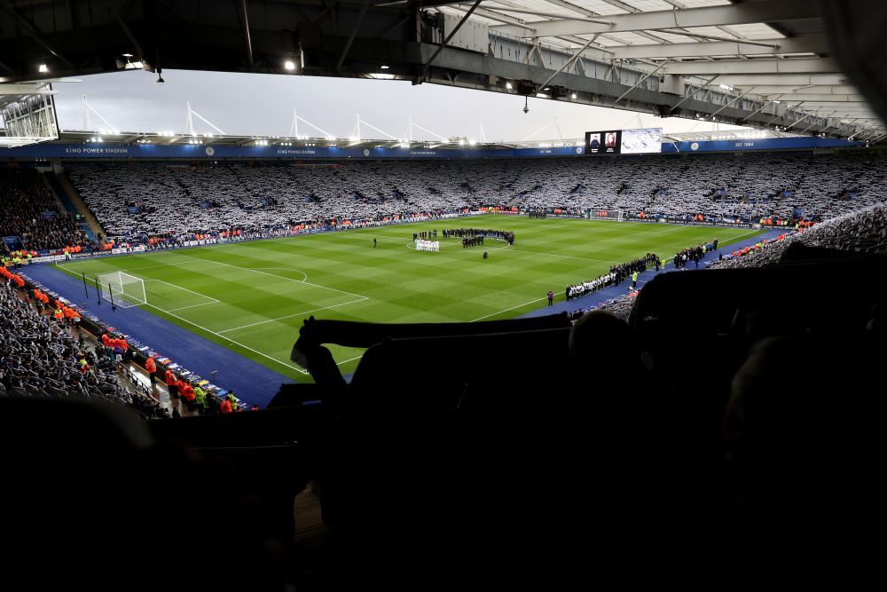 Moment incredibil la Leicester in timpul marsului pentru patronul Vichai Srivaddhanaprabha! Ce a aparut deasupra stadionului: GALERIE FOTO_5