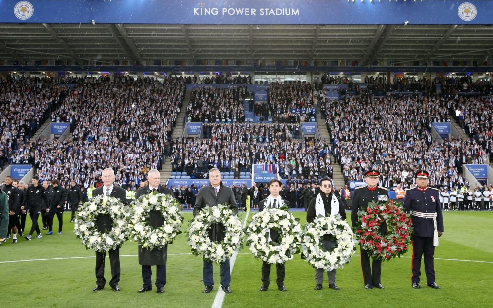 Moment incredibil la Leicester in timpul marsului pentru patronul Vichai Srivaddhanaprabha! Ce a aparut deasupra stadionului: GALERIE FOTO_7