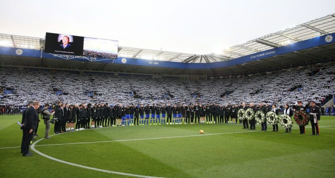 Moment incredibil la Leicester in timpul marsului pentru patronul Vichai Srivaddhanaprabha! Ce a aparut deasupra stadionului: GALERIE FOTO_8