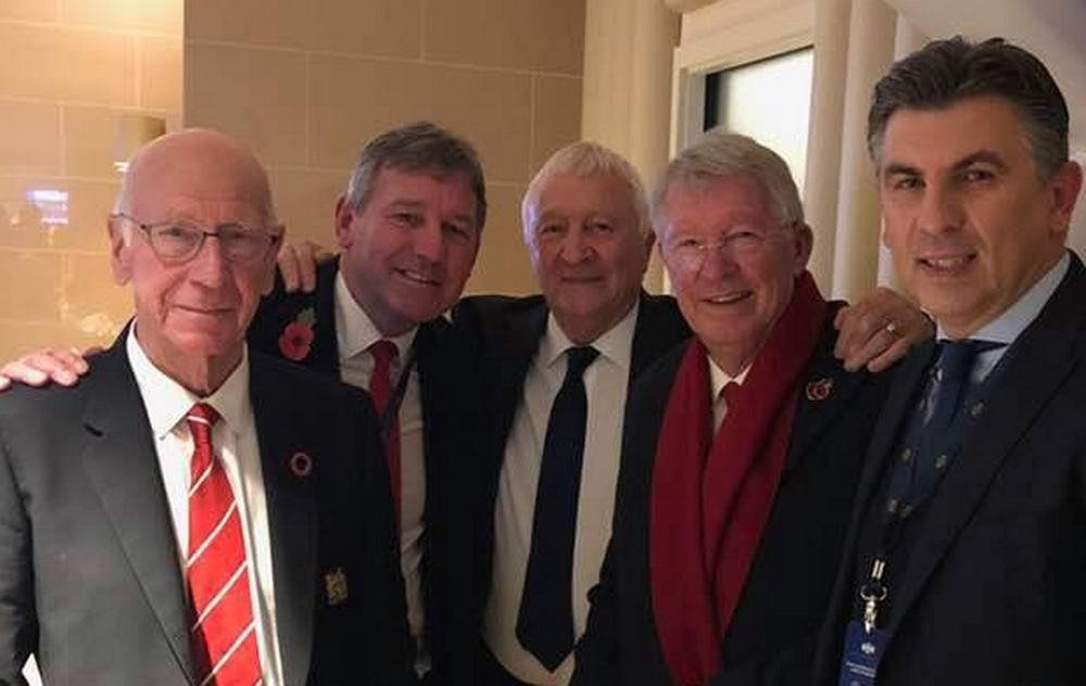 Ionut Lupescu, alaturi de LEGENDELE lui United. Fostul candidat la FRF a urmarit derby-ul din Manchester impreuna cu Alex Ferguson. FOTO