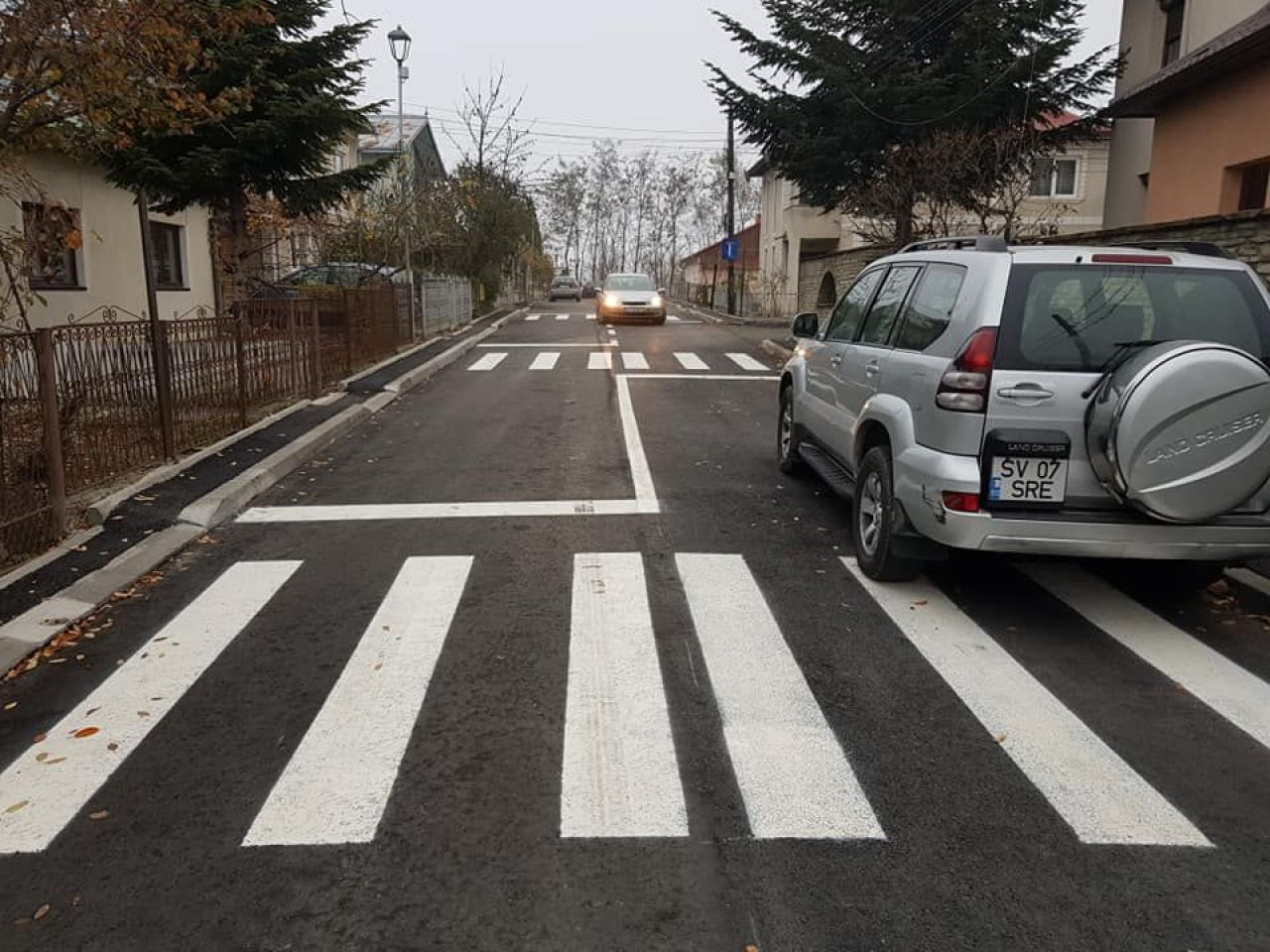 PROSTIE MAXIMA! 9 treceri de pietoni pe 300 de metri! 'Zebra la fiecare poarta!
