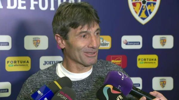 S-a jucat si cu spectatori la Ploiesti! Legendele i-au invins pe artisti : Stelea a luat un gol de cascadorii rasului | VIDEO