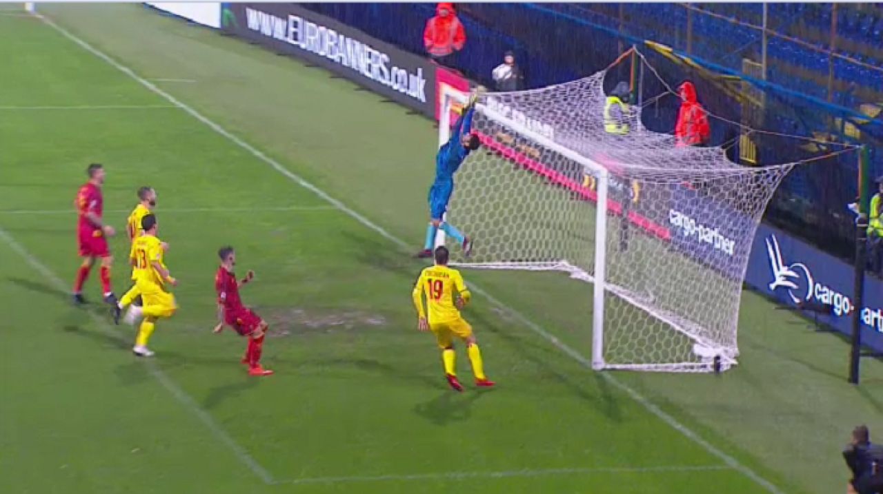Ce victorie amara: Muntenegru 0-1 Romania! Niciun miracol la Belgrad si Romania cade in urna a 4-a. Gol Tucudean, Tatarusanu a aparat un penalty! VIDEO _12