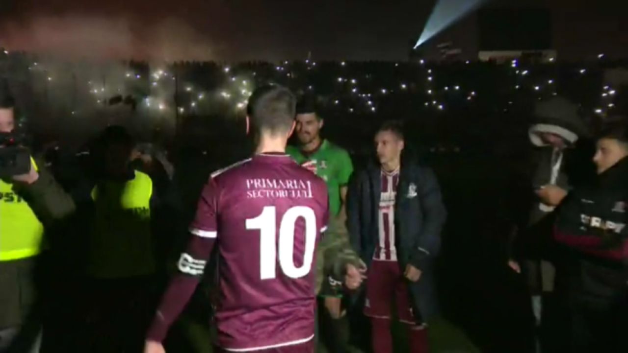 ADIO, GIULESTI! ULTIMUL MECI pe vechiul Rapid! Show TOTAL pe stadion: S-a stins nocturna, Pancu, IN GENUNCHI in fata fanilor!!! Imagini emotionante_7