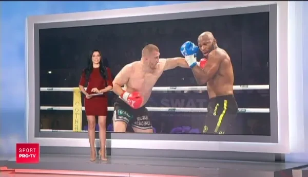 Morosanu a fost primit cu onoruri militare si s-a emotionat la intalnirea cu copiii! Unde si-a deschis sala de kickboxing: VIDEO