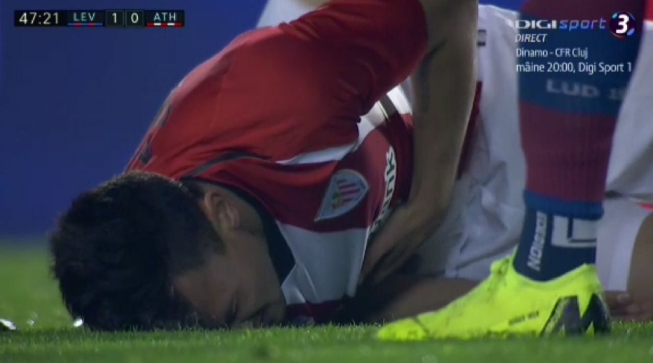 Momente TERIBILE pentru Cristi Ganea! S-a accidentat la primul meci ca titular la Bilbao si a iesit de pe teren pe targa | FOTO_4