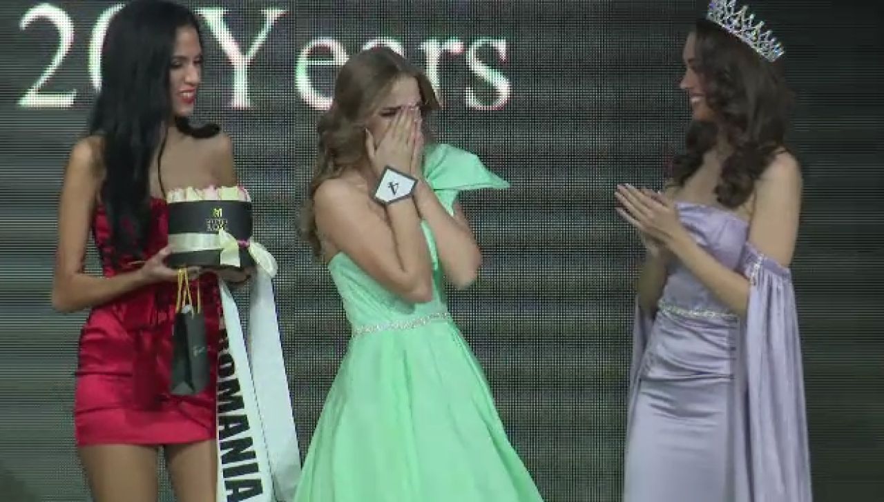 Cum arata fata care a castigat aseara titlul de Miss Romania 2018 // GALERIE FOTO_6