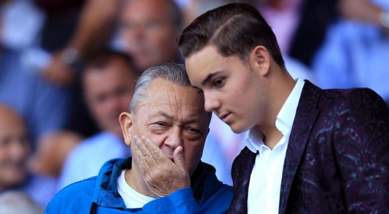 Gigi Becali e mic copil! :) Un patron din Premier League si-a numit fiul de 18 ani in functia de antrenor principal, la echipa de fete_1