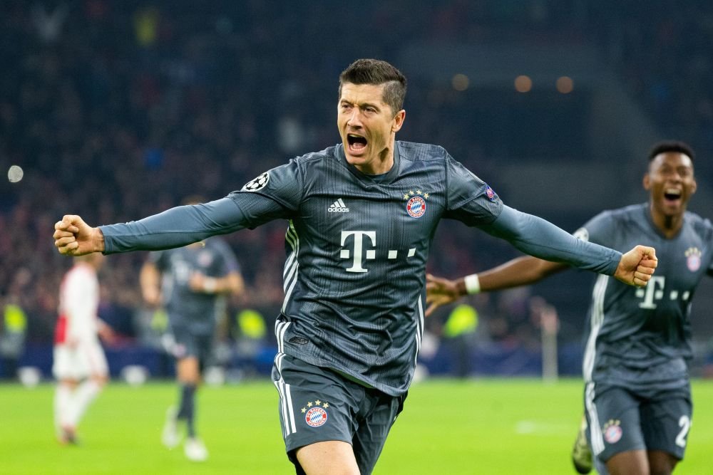 Lewandowski, peste Messi, Ronaldo si Neymar! Performanta incredibila a polonezului!