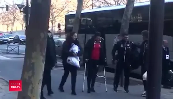 EXCLUSIV! Imagini DUREROASE: Cristina Neagu a ajuns in carje la Paris! Decizia luata de Ambros Martin. VIDEO