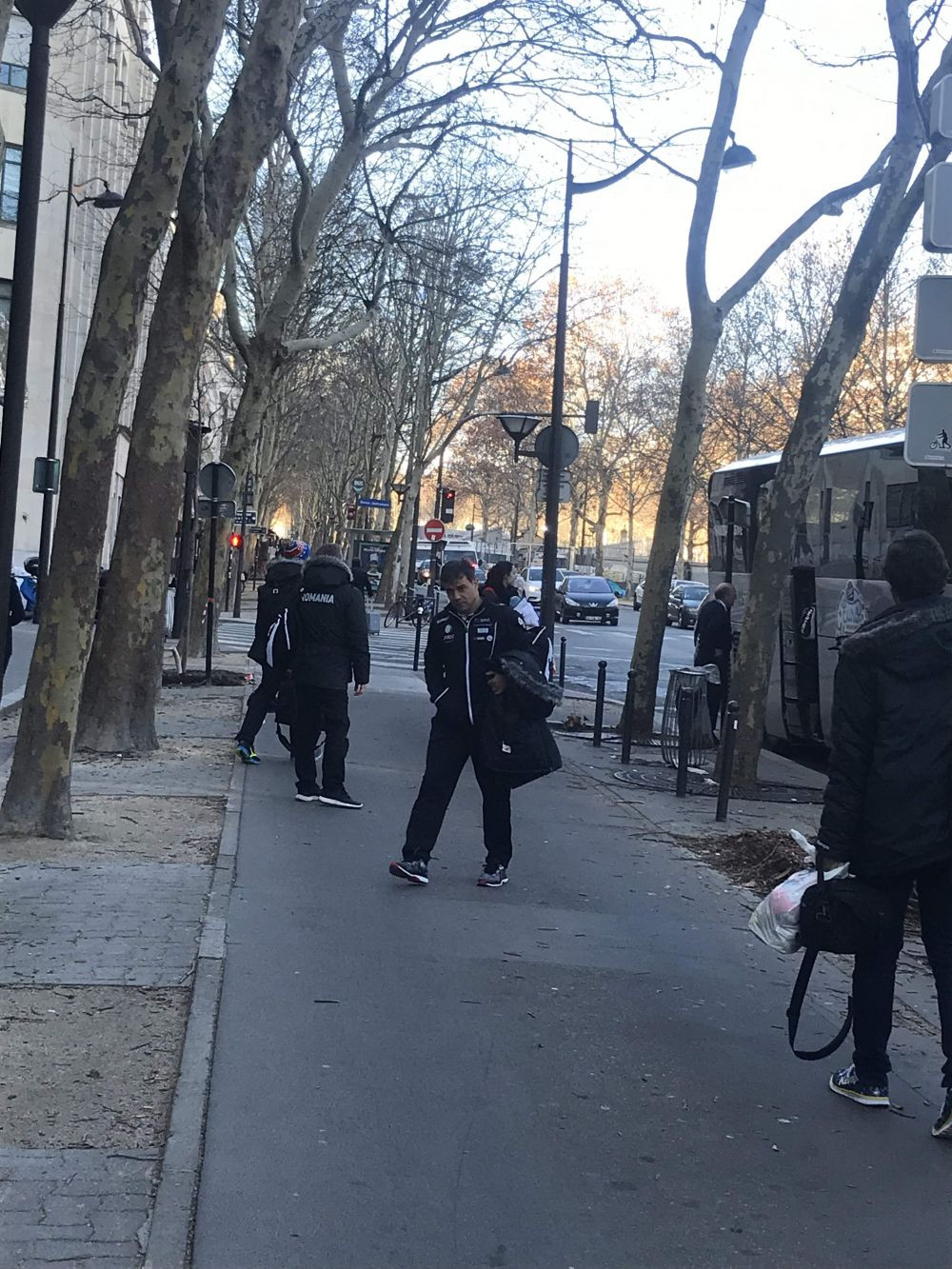 EXCLUSIV! Imagini DUREROASE: Cristina Neagu a ajuns in carje la Paris! Decizia luata de Ambros Martin. VIDEO