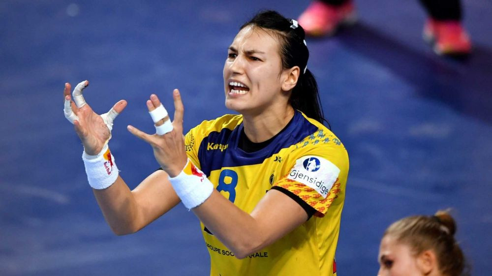 ROMANIA - RUSIA 22-28 | Visul Romaniei a rezistat o repriza in fata ursoaicelor lui Trefilov! Neagu a trait la maximum si a urlat tot meciul! Jucam finala mica la EURO, pentru bronz