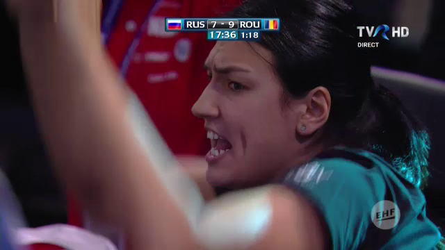ROMANIA - RUSIA, EHF EURO | Cristina Neagu, ULTRAS pentru Romania! Cum a fost surprinsa de camere la meciul cu Rusia. FOTO_3