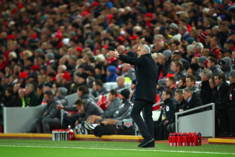 Piti, Piti, nu-i lasa! :)) Umilinta suprema pentru Mourinho pe Anfield! Ce i-au strigat fanii lui Liverpool la finalul meciului