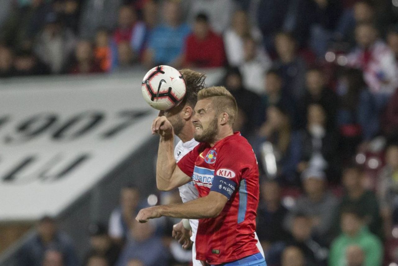 FCSB - CFR CLUJ 0-2 | Golul senzational al lui Deac si reusita lui Ionita din penalty aduc victoria clujenilor! Ratari pe banda rulanta pentru Gnohere si trei cartonase rosii_1
