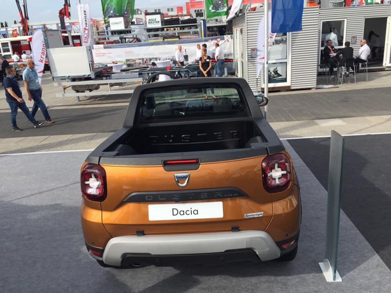 Multi asteptau acest moment: a aparut Dacia Duster PICKUP 2019! Galerie FOTO _4