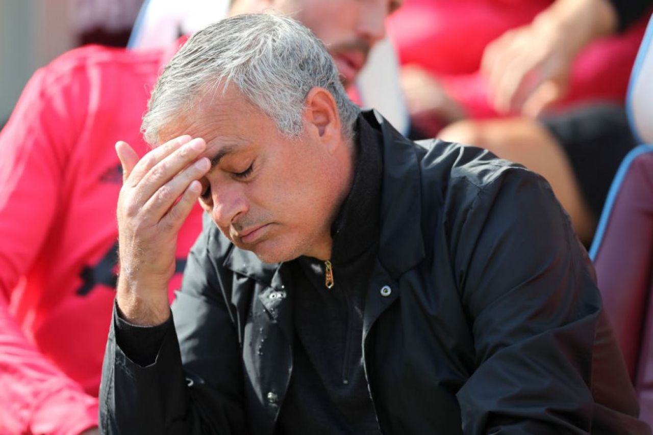 Afara de la United, afara si din casa? The Sun a dezvaluit ca Mourinho are o amanta cu 14 ani mai tanara. Cum arata femeia cu care e cuplat din 2010_1