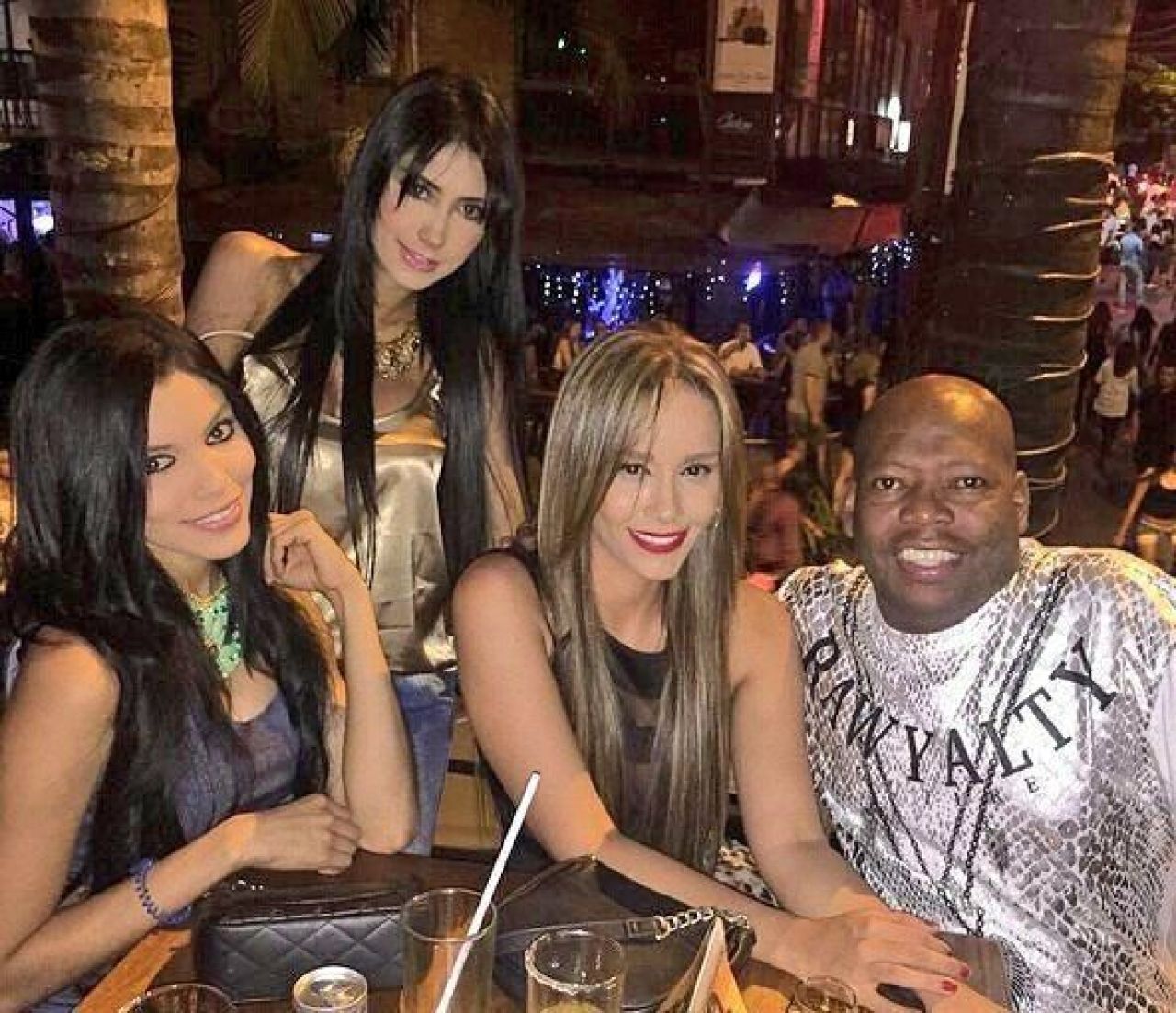 A primit o oferta de a juca in filme porno, si-a pierdut calul de 50.000 € si are o afacere cu prezervative! Minunile lui Asprilla, primul