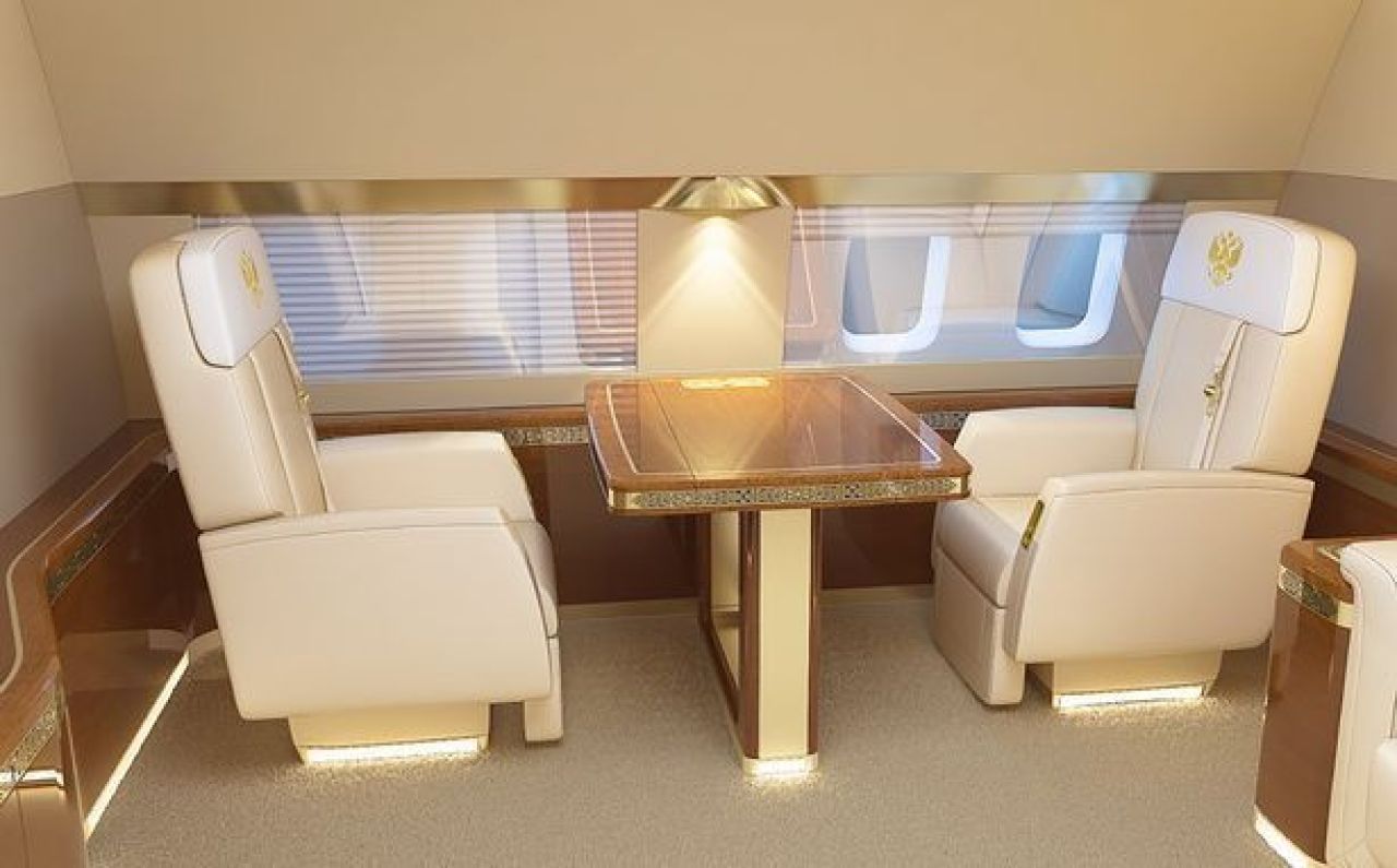 Avionul de 430 milioane al lui Putin are WC placat cu AUR, dormitor, sala de fitness si de conferinte. FOTO_9