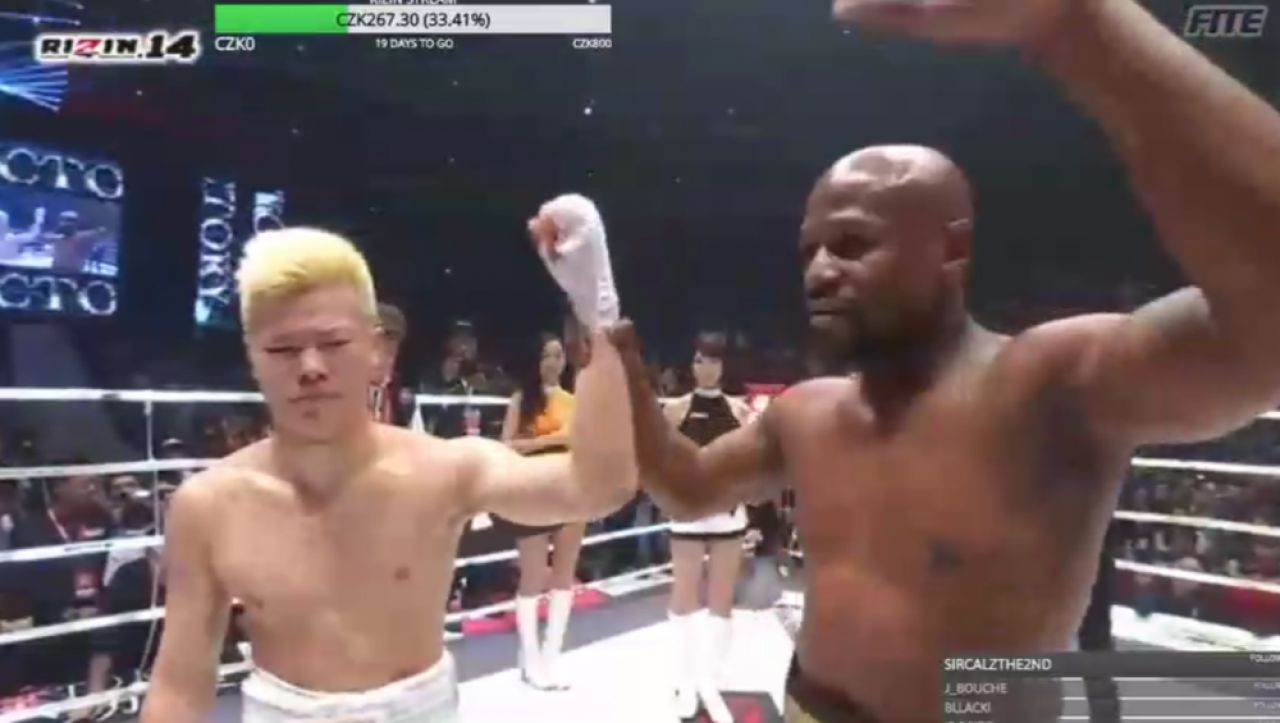 Mayweather - Tenshin LIVE | REVENIRE FABULOASA in ring! Mayweather si-a batut adversarul cu zambetul pe buze! VIDEO_5
