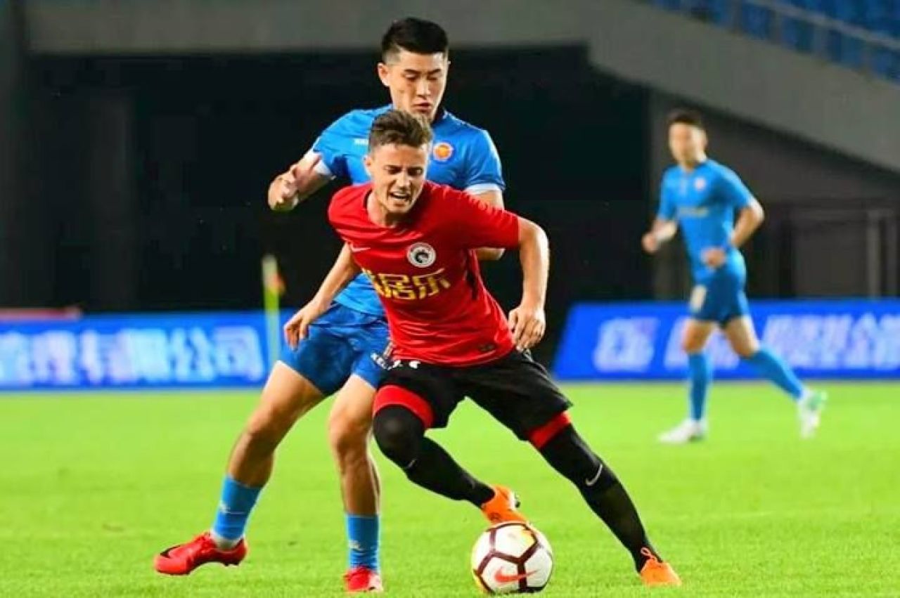 Gustavo face SHOW in China! VIDEO: fazele care le-au luat mintile milioarilor_2