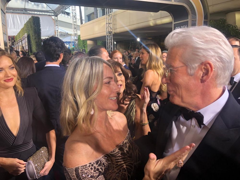 FOTO | Nadia Comaneci, prezenta incantatoare la Globurile de Aur! Cu ce staruri s-a intalnit fosta gimnasta!_4