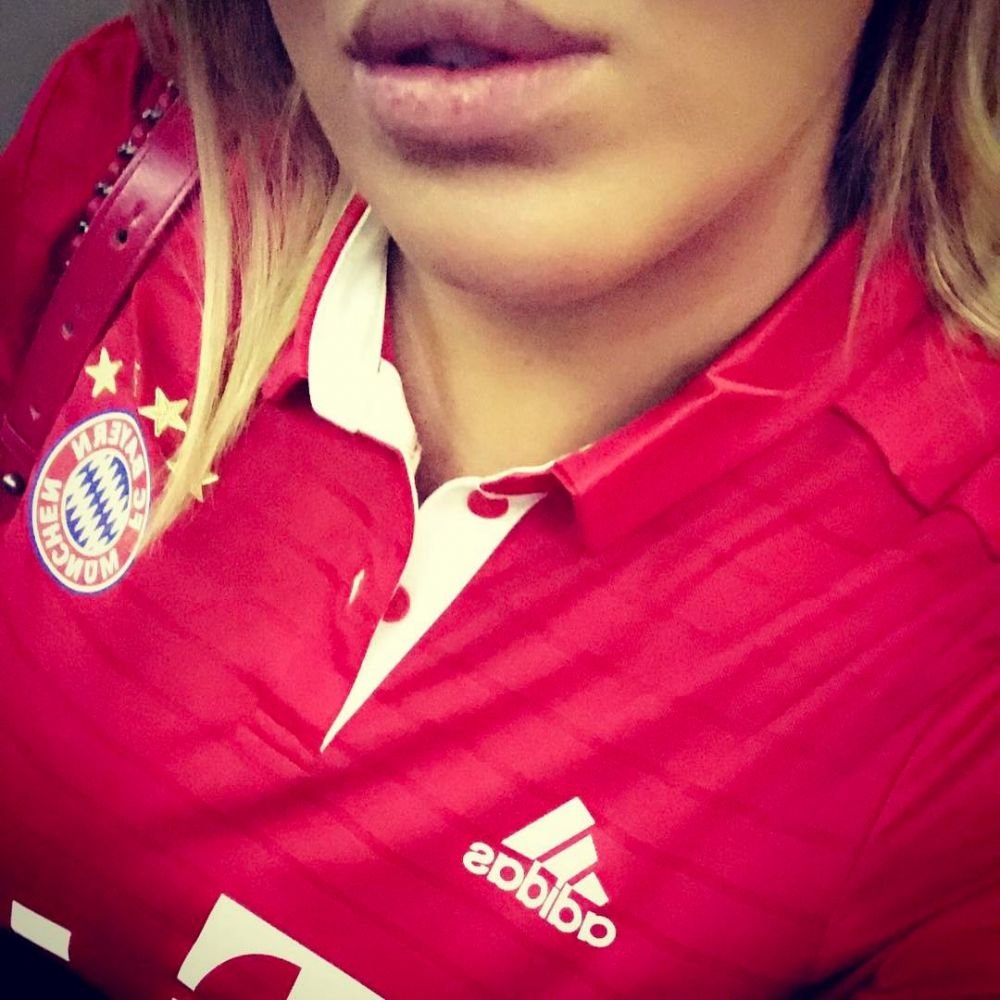 Cum arata femeia pentru care Ribery s-a convertit la Islam! Scandalul FRIPTURA DE AUR continua: Liniste, haterilor! FOTO